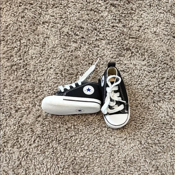 Classic Chuck Taylor Black and White Baby Crib Sneakers - Picture 2 of 4